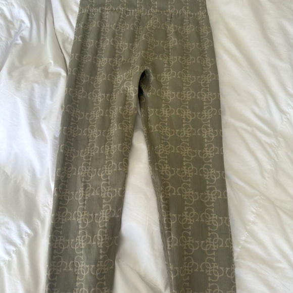 GUESS? Logomania Sage Green Ribbed Active Set Size XS - Picture 10 of 12